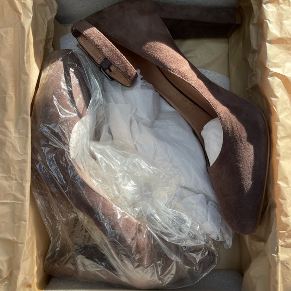 Madewell Crescent Heeled Pump in brown - Picture 9 of 10